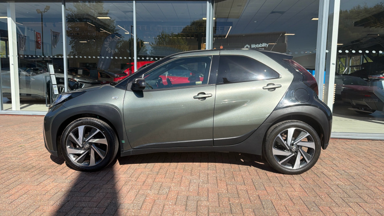 Toyota Aygo X 1.0 VVT-i Edge 5dr Petrol Hatchback